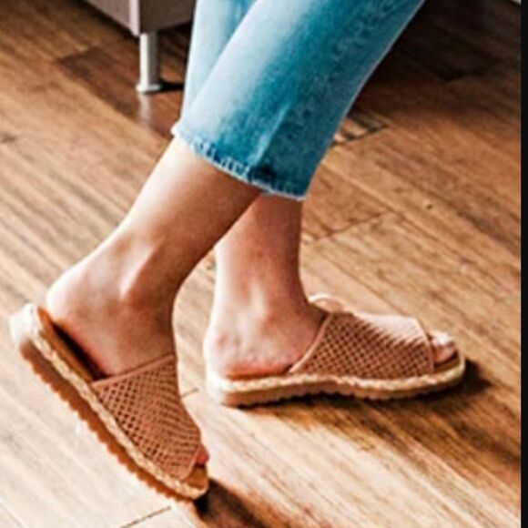 BRAND NEW BARE STRAPS WOVEN  WOMEN's  TASMINE SLIP ON SANDALS - Picture 1 of 16